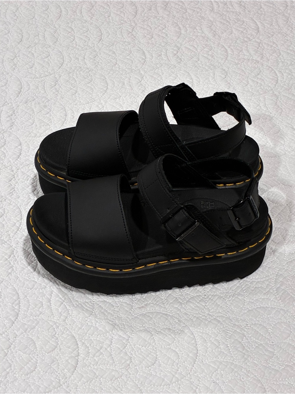 Dr. Martens Voss Quad Black Leather Strap Platform Sandals Size 7 EUC